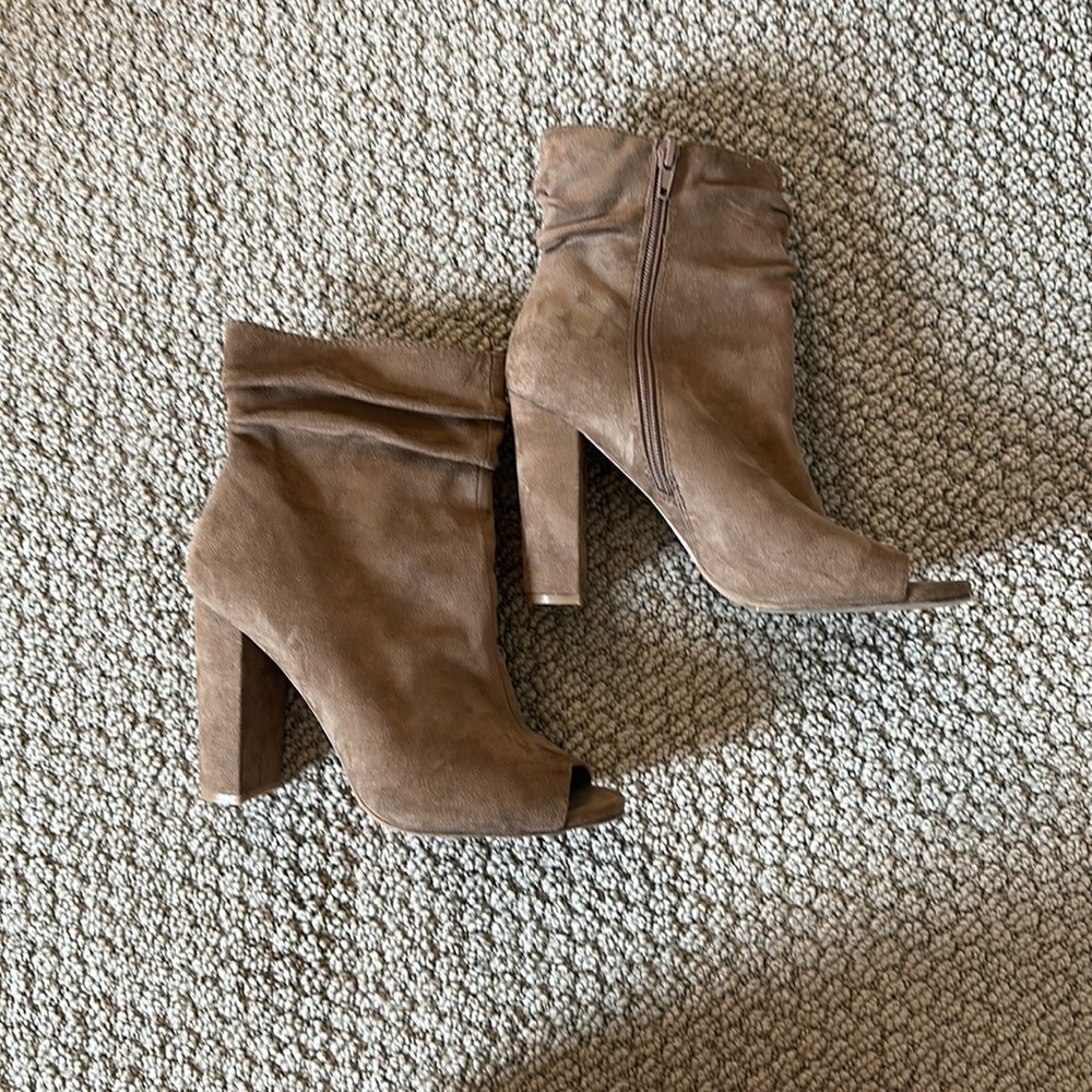 Open toe heeled boot - Picture 5 of 8